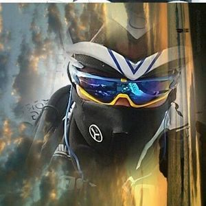 Meet your Posher, Efren